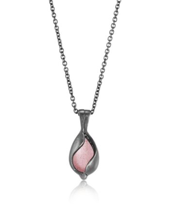 Lille Oxideret Halskæde med Jordbærkvarts - Forkæl Dig Selv!