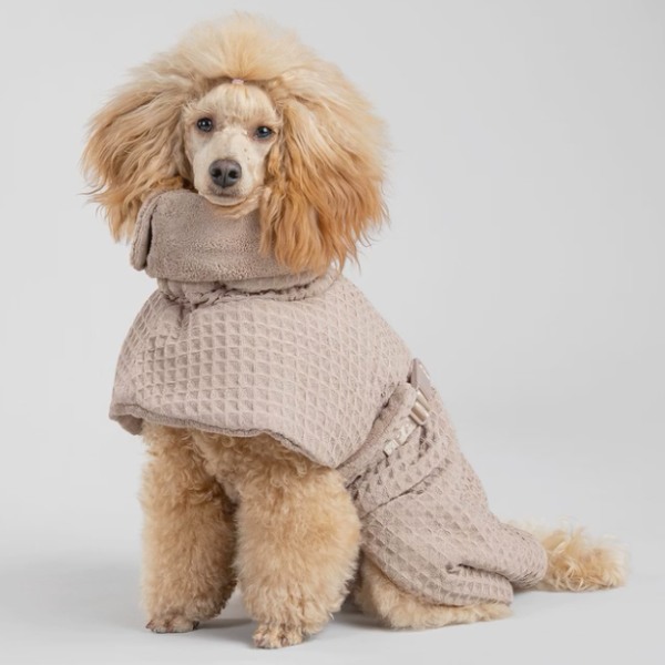 Hurtigtørrende Mikrofiber Badekåbe til Hunde - Effektiv Pleje