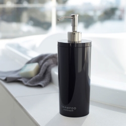 Sort Yamazaki Shampoo Dispenser med Pumpefunktion